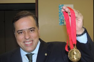 2013 - Deputado com a medalha do Atlético MG - Campeâo da Libertadores